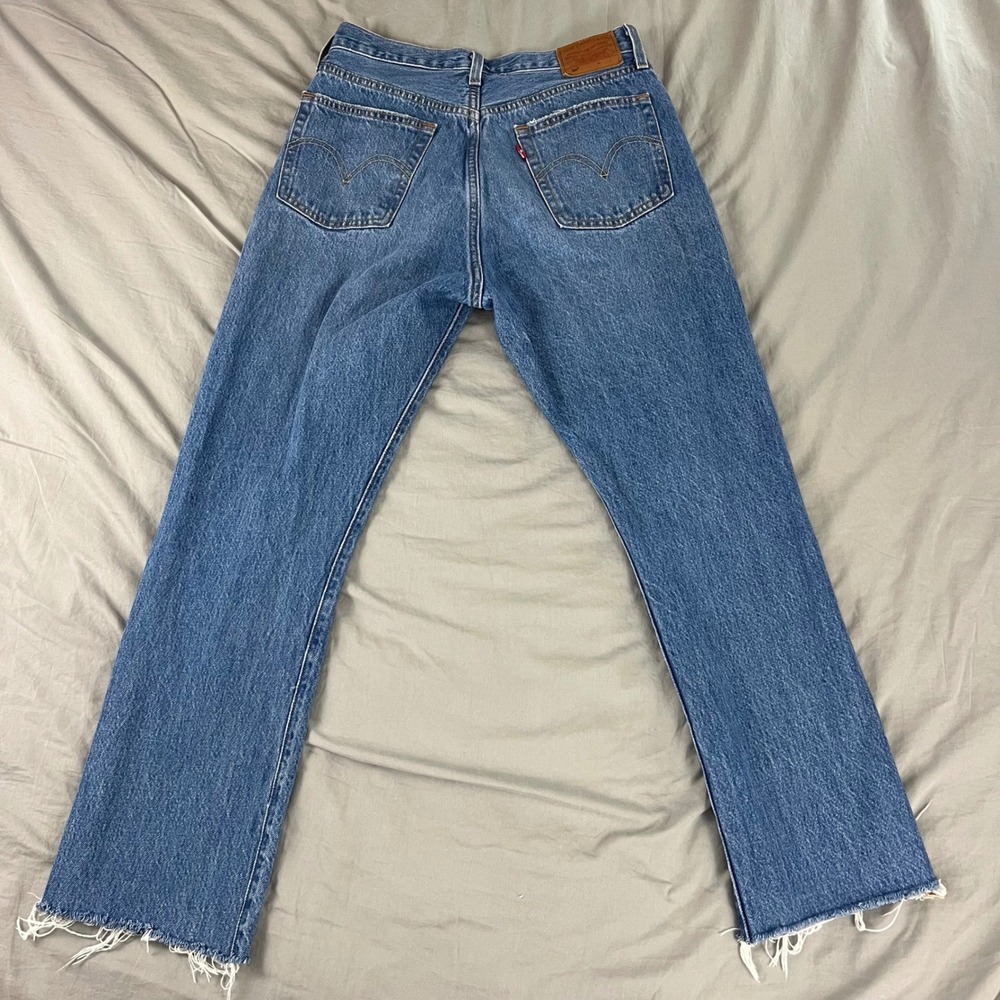 LEVI'S 501XX Women Jeans 28x30 26" Inseam Light Wash Distressed Raw Hem‎ Premium